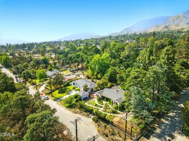 1313 E Palm Street, Altadena CA: https://media.crmls.org/mediaz/971967ed-6e17-418a-a490-ceff76cdd129.jpg