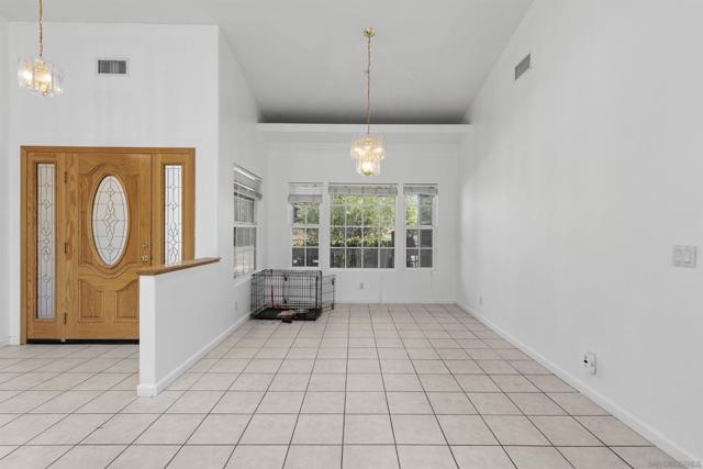 24849 Pappas Rd, Ramona CA: https://media.crmls.org/mediaz/97199f6a-e226-4bc4-a14e-d4ad099cd60e.jpg