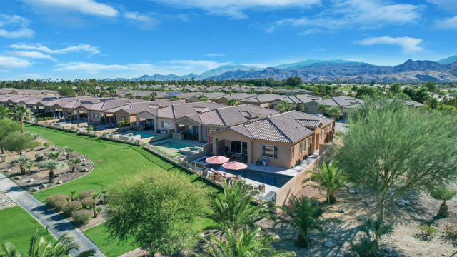 Image 29 of 48 For 67252 Zuni Court