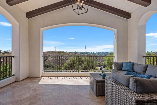 7545 Top O The Morning Way, San Diego CA: https://media.crmls.org/mediaz/971a3edf-4f7c-4521-afa9-927ec3d2dd43.jpg