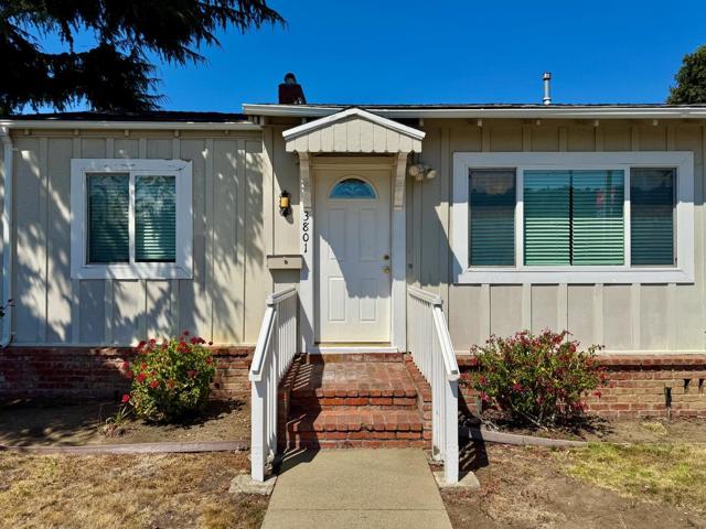 3801 Pacific Boulevard, San Mateo CA: https://media.crmls.org/mediaz/971a4ebf-0623-4809-b65c-a8df729ec2c2.jpg