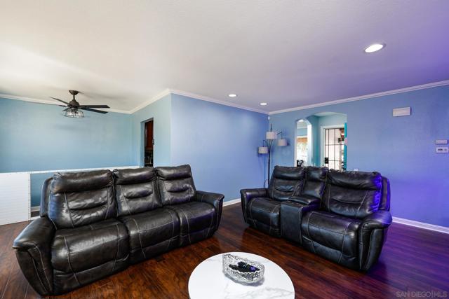 Image 11 of 52 For 8301 Blossom Hill Dr