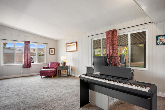 257 Laredo Drive, Palm Springs CA: https://media.crmls.org/mediaz/971ba7e0-c41f-44d8-8fe3-64499088504c.jpg