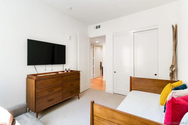 2400 Community Ln, San Diego CA: https://media.crmls.org/mediaz/971be196-9289-458e-a2a8-c7492c342ec1.jpg