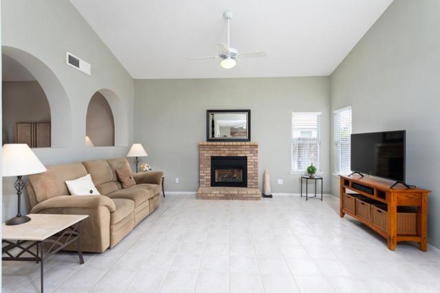 847 Amber Avenue, Clovis CA: https://media.crmls.org/mediaz/971cc1a3-87c9-4f49-a093-912cba33a7cf.jpg