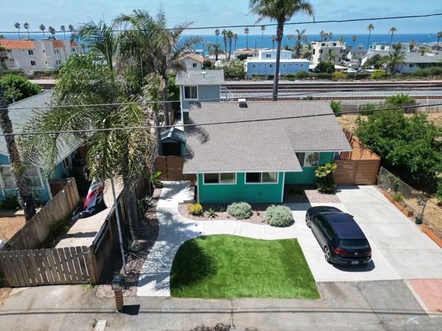1009 Cleveland Street, Oceanside CA: https://media.crmls.org/mediaz/971ccc19-c641-4bd3-88ac-17ae9e01e08b.jpg