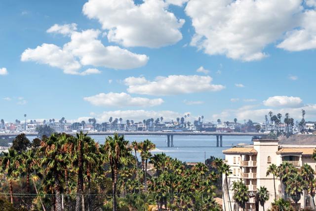 1850 Illion St, San Diego CA: https://media.crmls.org/mediaz/971d10b3-c822-44c4-8e60-40885e3c3761.jpg