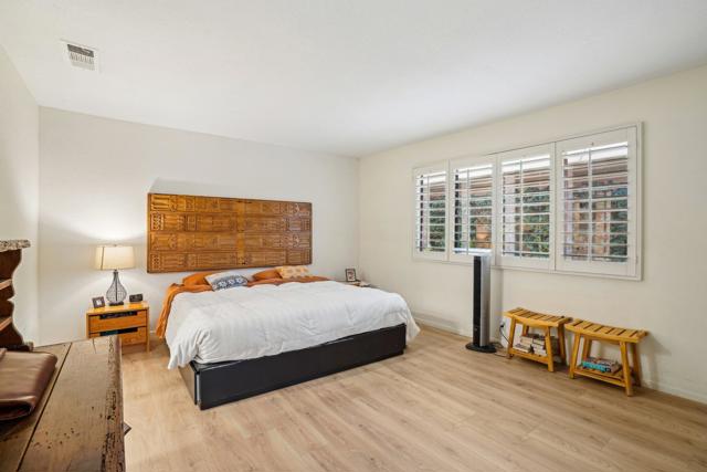 211 Camino Arroyo S, Palm Desert CA: https://media.crmls.org/mediaz/971d181c-6a77-4279-b500-141391d73c46.jpg