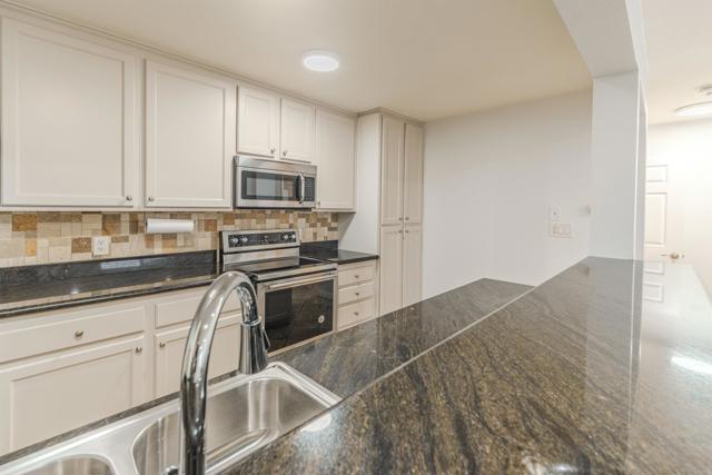 Detail Gallery Image 10 of 55 For 9860 Dale Ave #D10,  Spring Valley,  CA 91977 - 1 Beds | 1 Baths