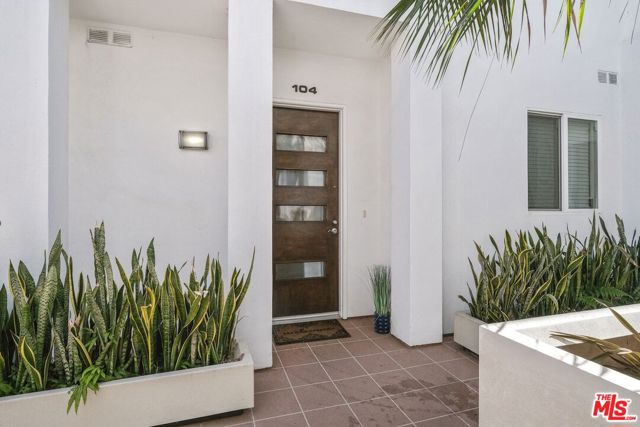 2512 28th Street, 104 photo 4