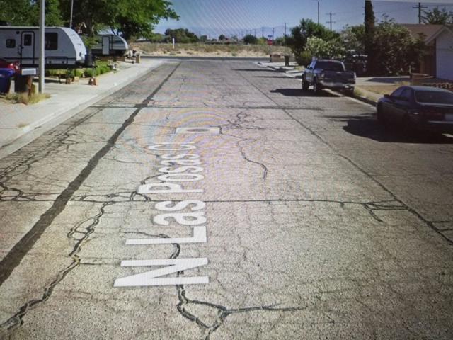 1230 N Las Posas Court, Ridgecrest CA: https://media.crmls.org/mediaz/971eb0c2-3f90-42ca-a0ec-a6c8002ba34e.jpg