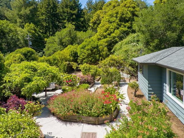 390 Glen Canyon Road, Santa Cruz CA: https://media.crmls.org/mediaz/971ebfbd-8f7d-4fda-9aec-ff14a959723a.jpg