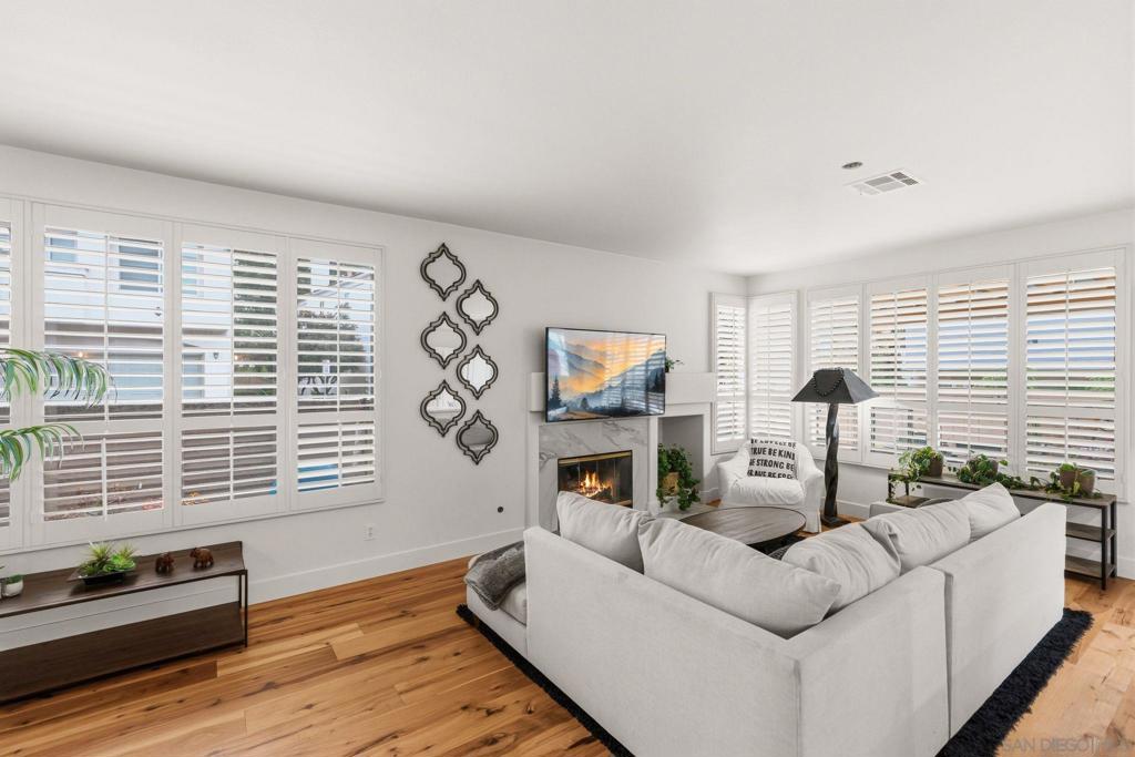 5572 Renaissance Ave. - photo 9