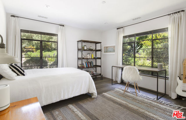 770 Via Manana, Montecito CA: https://media.crmls.org/mediaz/971f8e7c-058f-4a9d-8f66-68eef73b392d.jpg