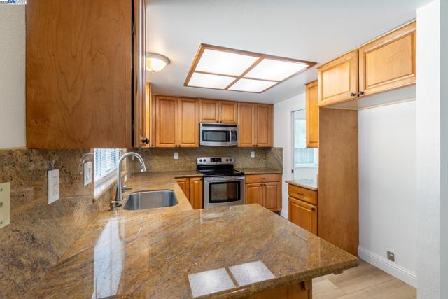 1445 Mellissa Cir, Antioch CA: https://media.crmls.org/mediaz/97207785-14b5-4357-a428-f8e936467333.jpg