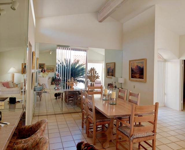 45885 Algonquin Circle, Indian Wells CA: https://media.crmls.org/mediaz/97211a3d-db08-492f-b79a-35dc65eddbfa.jpg