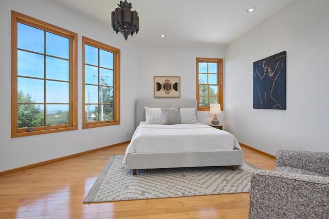 17035 Bohlman Road, Saratoga CA: https://media.crmls.org/mediaz/972331d1-133a-4154-81d0-40d56178cca1.jpg