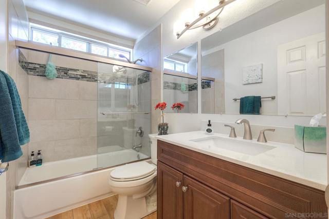 12127 Corte Napoli, San Diego CA: https://media.crmls.org/mediaz/972360e7-901d-4407-8d5f-58f64dce5cbf.jpg