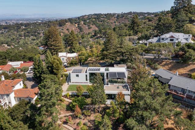 5 Drayton Road, Hillsborough CA: https://media.crmls.org/mediaz/97238f9a-ccce-4df6-9d31-3123eb4b6c87.jpg