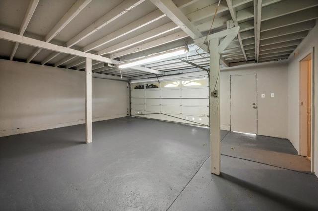 2085 Edgewood Road, Redwood City CA: https://media.crmls.org/mediaz/9723af02-e3f0-485a-8fbc-a817193b2fd1.jpg