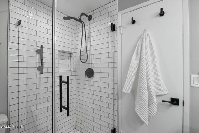 6608 Maplegrove Street, Oak Park CA: https://media.crmls.org/mediaz/97253ef9-c35a-41d3-896b-c35f518d1994.jpg