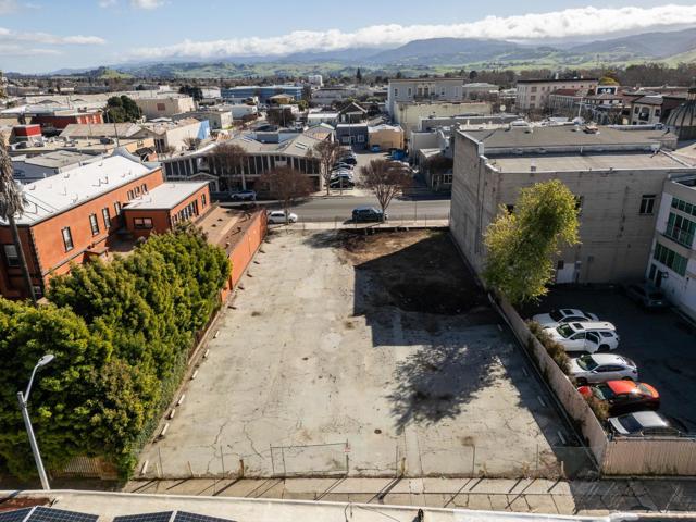 220 Fourth Street, Hollister CA: https://media.crmls.org/mediaz/9725a90b-3ba5-4755-bf6a-8845f7237429.jpg