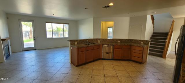 Detail Gallery Image 6 of 32 For 822 Belleza Dr, Oxnard,  CA 93030 - 5 Beds | 4/1 Baths