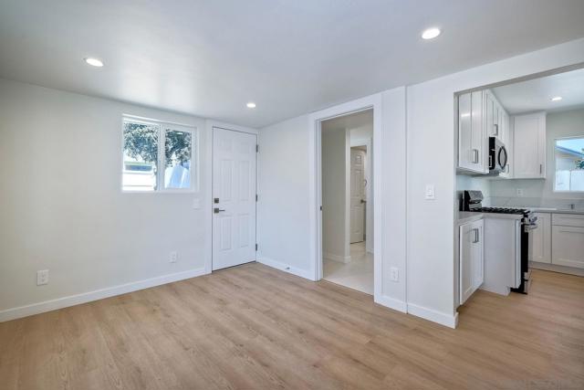 2680 L St, San Diego CA: https://media.crmls.org/mediaz/9725e230-7ea9-48a3-9086-1b5ad6e23022.jpg