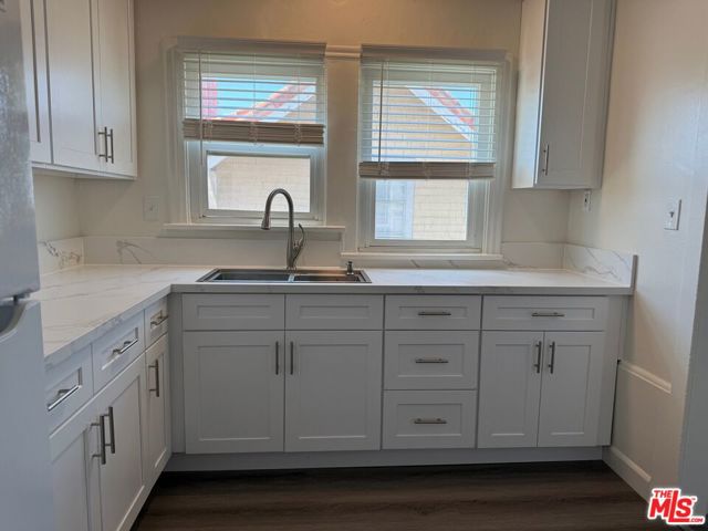 Image 17 of 29 For 1406 2nd Avenue