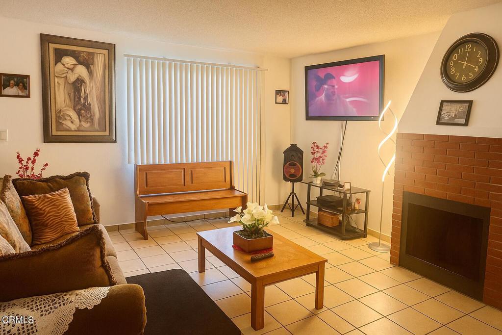 MLS #V1-33398 image #2