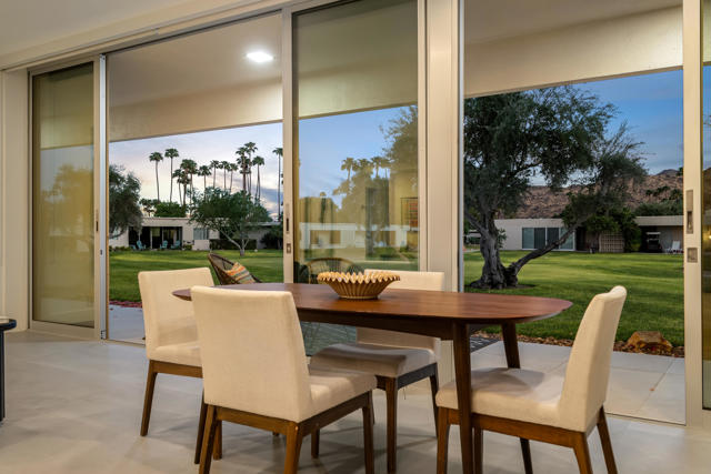 172 Desert Lakes Drive, Palm Springs, CA 92264