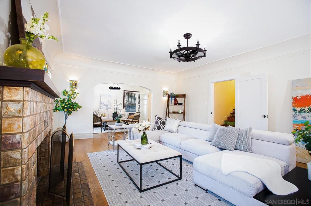 MLS #250024850SD img 4