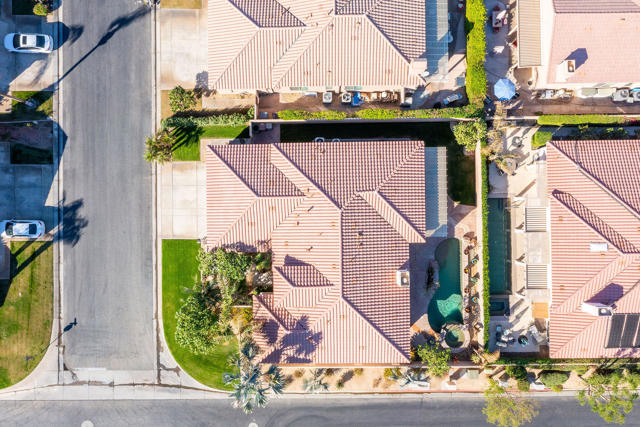 Image 19 of 22 For 49590 Loren Court