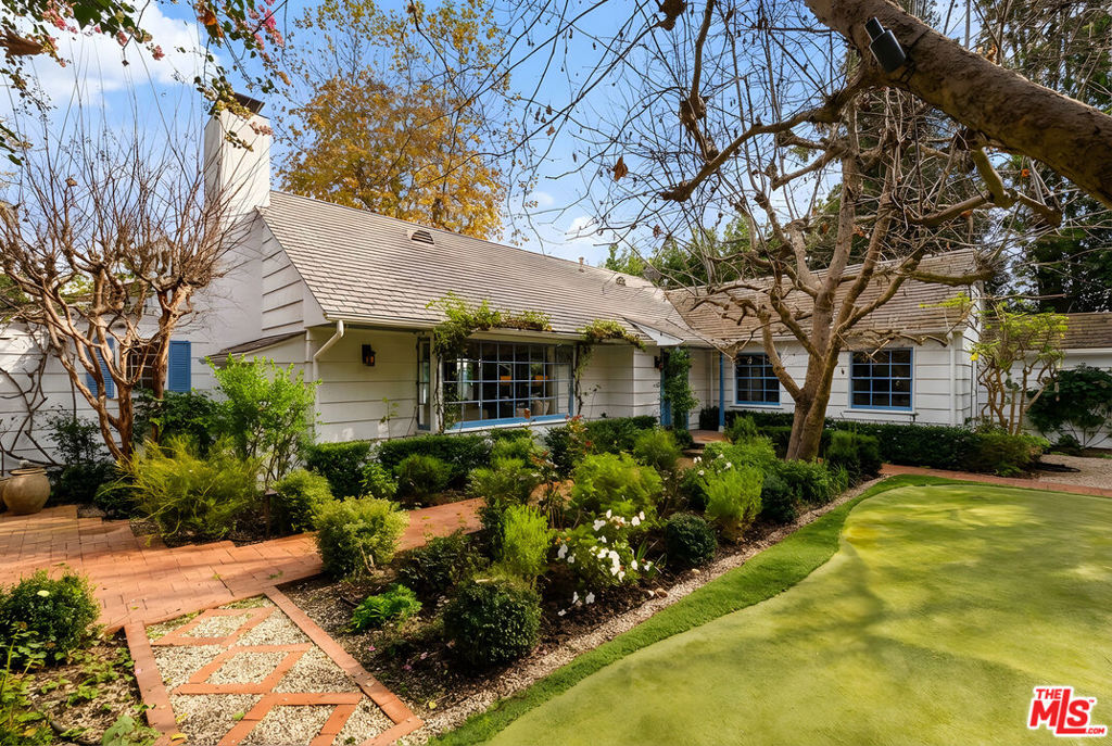 11948 S Saltair Terrace