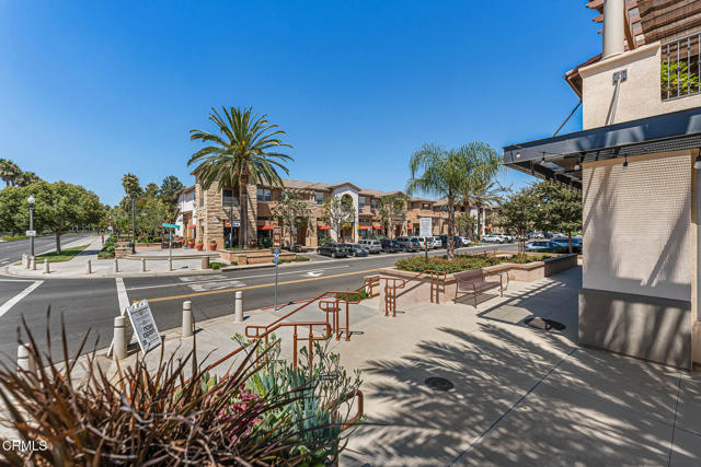 167 Westpark Court, Camarillo CA: https://media.crmls.org/mediaz/97284bb6-18fa-4a6b-bc95-78dd1899e3ce.jpg