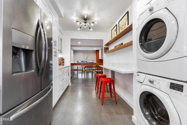 Detail Gallery Image 17 of 47 For 11912 Riverside Dr #20,  Valley Village,  CA 91607 - 2 Beds | 3 Baths