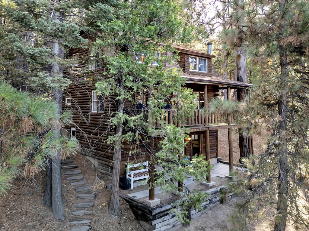 25121 Banning Idyllwild Road