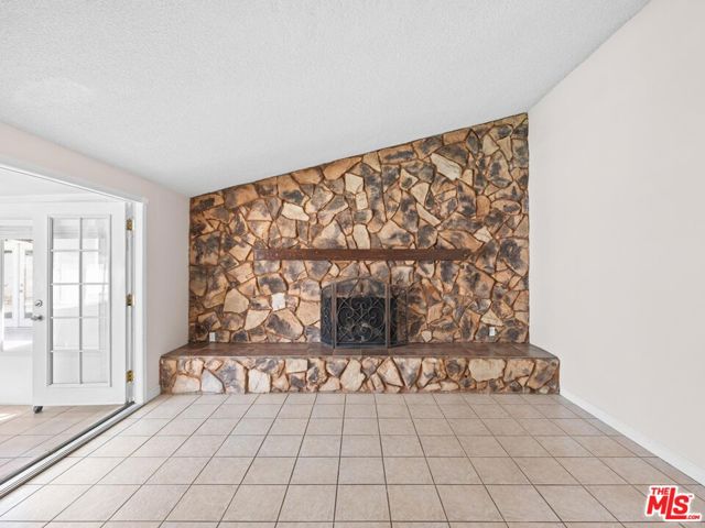18717 Kimbrough Street, Canyon Country CA: https://media.crmls.org/mediaz/9729fda9-c21d-4e9e-b6ab-4673f22a243a.jpg