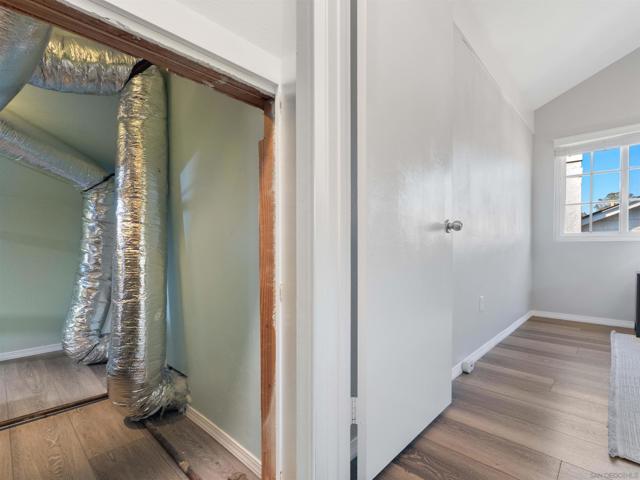 Image 20 of 43 For 2835 Hillsboro Ct