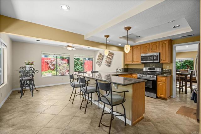 10965 Elderwood Ct, Scripps Miramar CA: https://media.crmls.org/mediaz/972b45fb-d654-489d-b2af-a800b04e991d.jpg