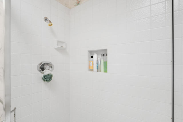 265 Calle Del Verano, Palm Desert CA: https://media.crmls.org/mediaz/972b6f13-cfd6-495b-8b22-0a8a686b0429.jpg