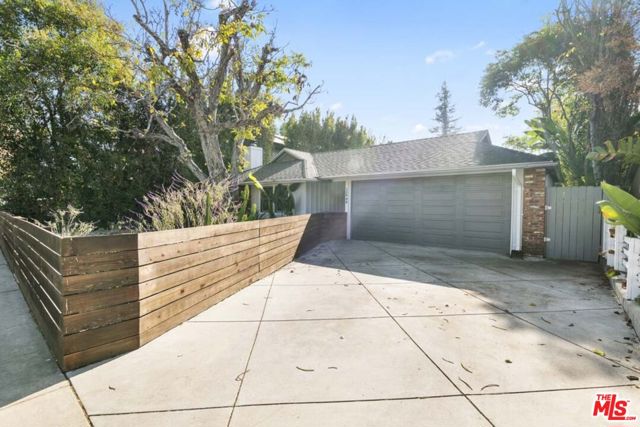 12948 Hartsook Street photo 4