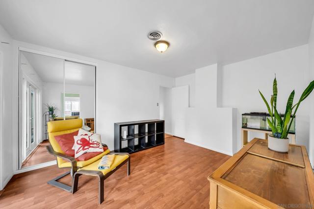 7200 Colony Rd, La Mesa CA: https://media.crmls.org/mediaz/972c96ea-32cb-422c-8d31-7bfc43bf52a7.jpg