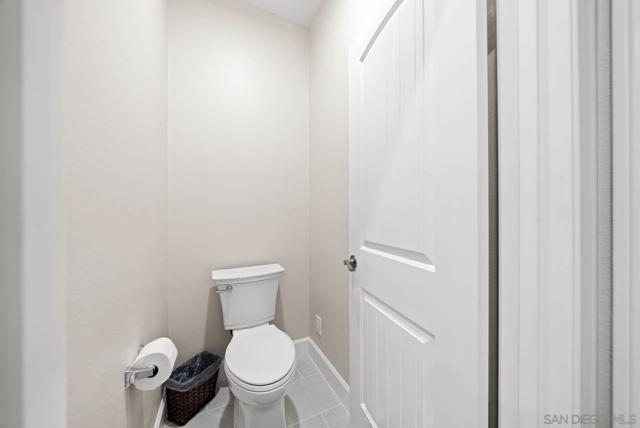 542 Adobe Estates Dr, Vista CA: https://media.crmls.org/mediaz/972cc2a6-1a79-4ba7-abda-3dda859bf377.jpg