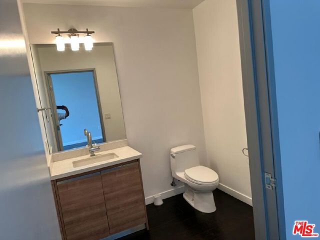 3119 Via Dolce, Marina del Rey CA: https://media.crmls.org/mediaz/972d8587-a48d-4d69-8e50-db068be4524a.jpg