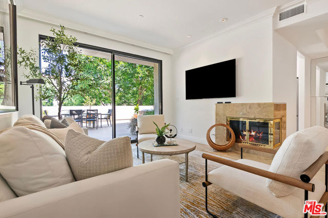 2102 Century Park Lane, Los Angeles CA: https://media.crmls.org/mediaz/972dd1dd-c359-46f8-a0b2-9cab09b9c473.jpg