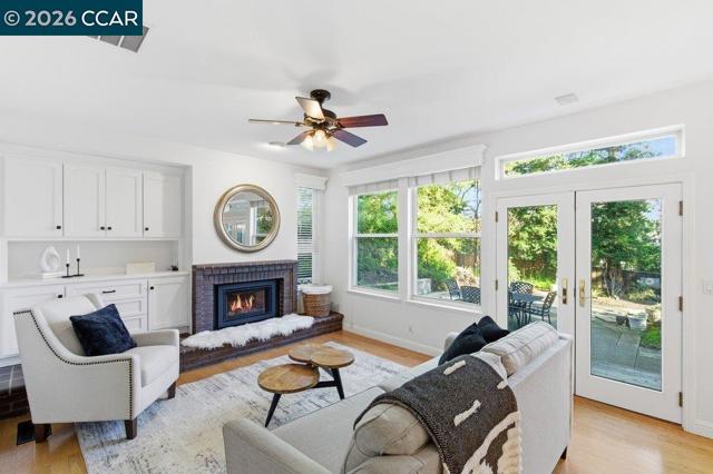 Image 18 of 51 For 811 Vineyard Ct