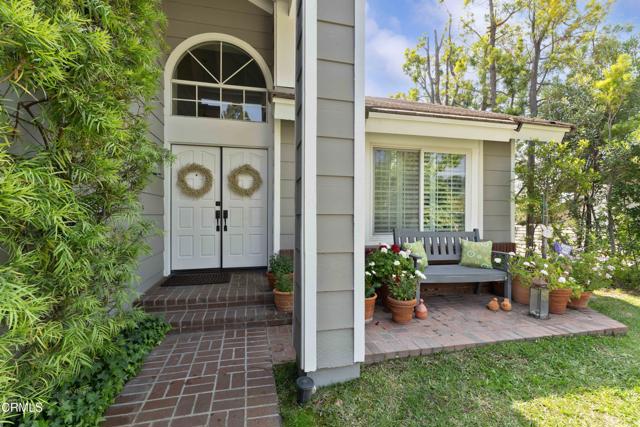 Detail Gallery Image 5 of 72 For 3153 Dragonfly St, Glendale,  CA 91206 - 4 Beds | 3 Baths