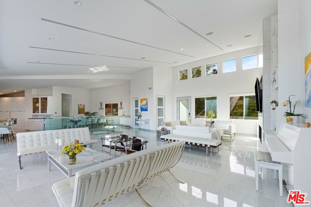 MLS #26875897 image #11
