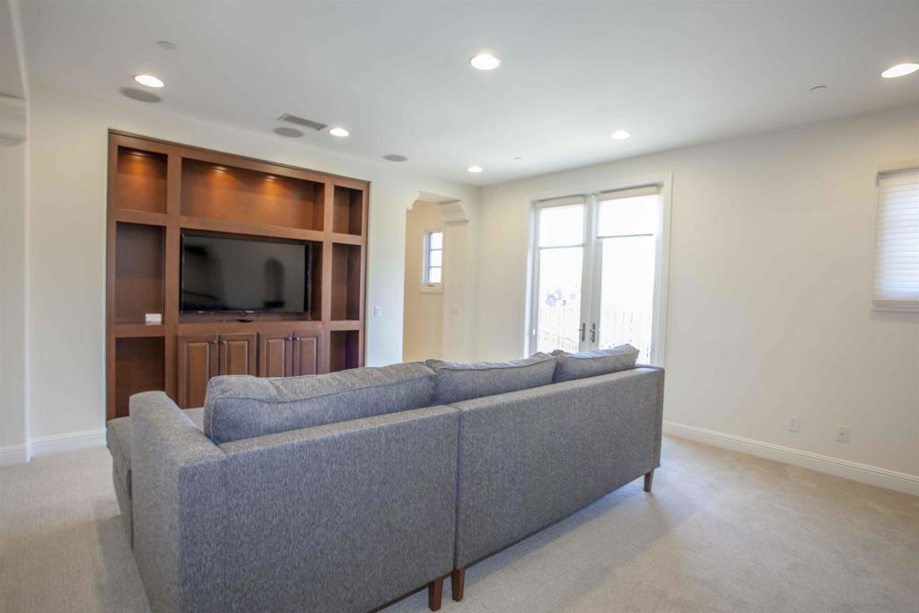 MLS #250040381SD image #31